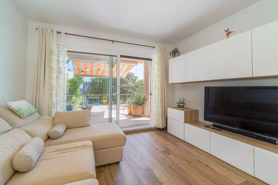 Exklusive Wohnung mit großer privater Terrasse im Herzen der Costa Brava