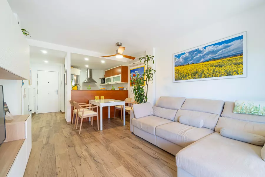 Exklusive Wohnung mit großer privater Terrasse im Herzen der Costa Brava