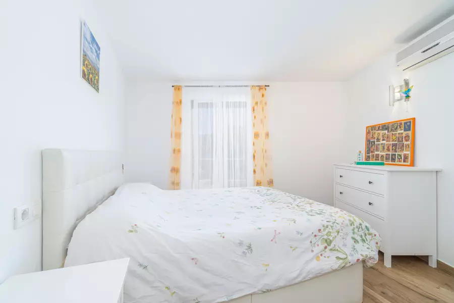Exklusive Wohnung mit großer privater Terrasse im Herzen der Costa Brava