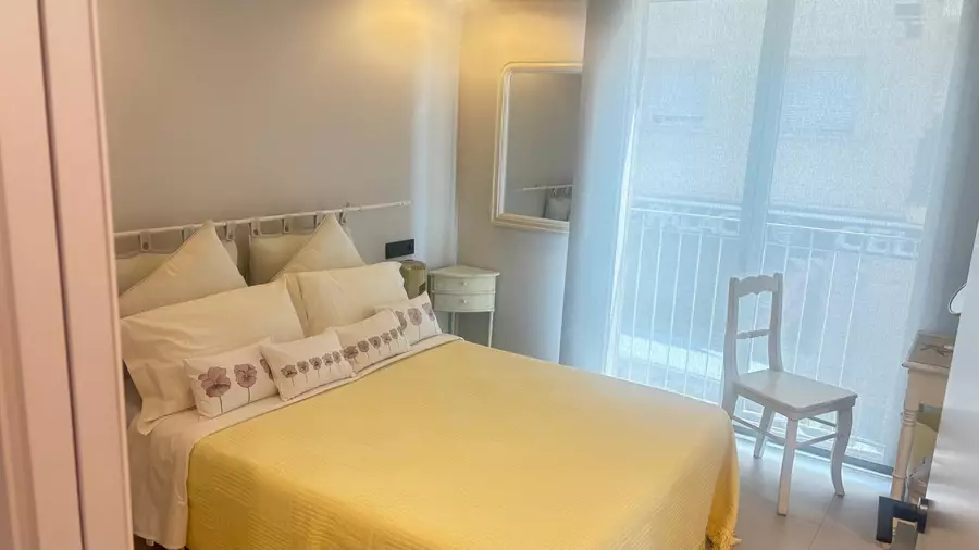 Elegant appartement met prachtig uitzicht op de Citadel en de zee in Roses