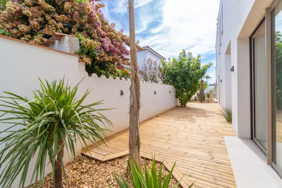En venda, exclusiva casa dissenyada per arquitecte, canal Segre