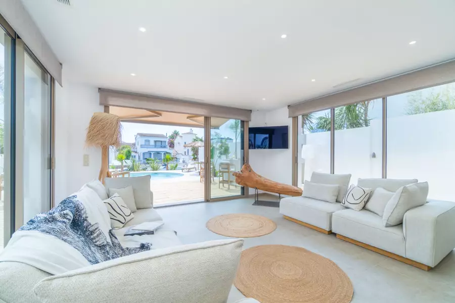 En venda, exclusiva casa dissenyada per arquitecte, canal Segre