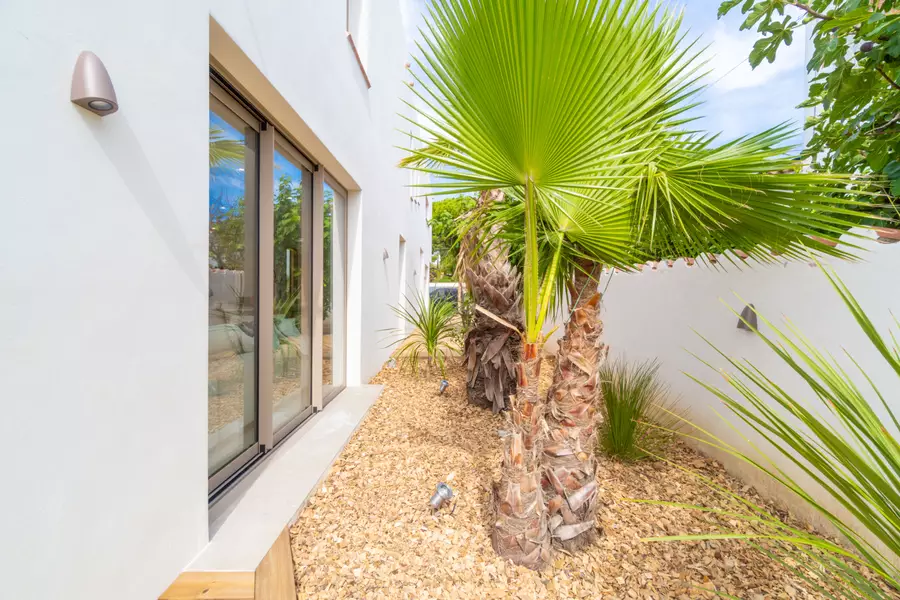 En venda, exclusiva casa dissenyada per arquitecte, canal Segre