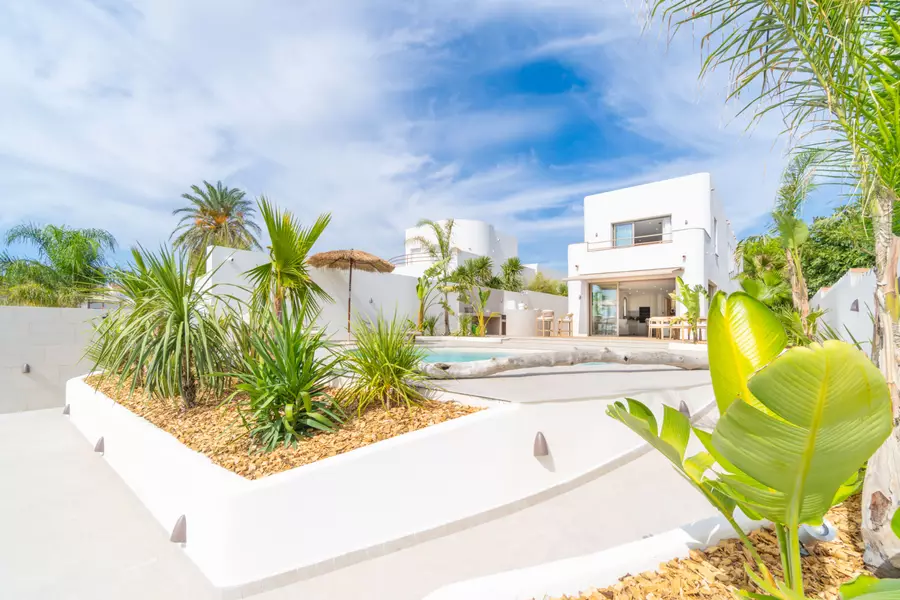 En venda, exclusiva casa dissenyada per arquitecte, canal Segre
