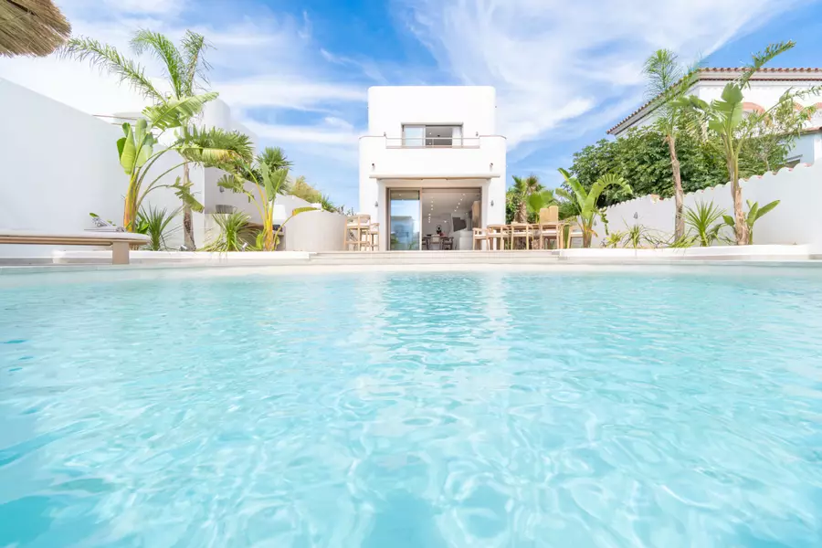 En venda, exclusiva casa dissenyada per arquitecte, canal Segre