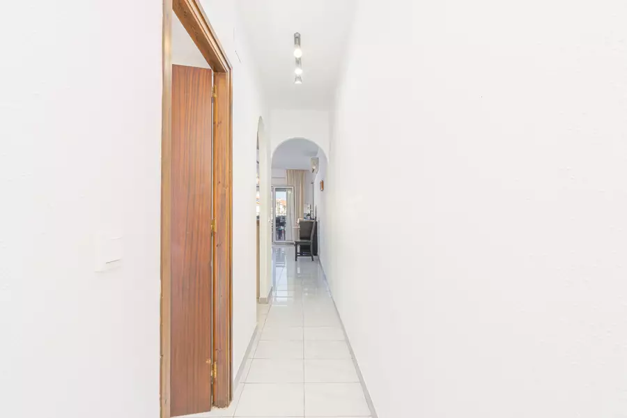 Apartament amb 3 habitacions y llicencia turística.