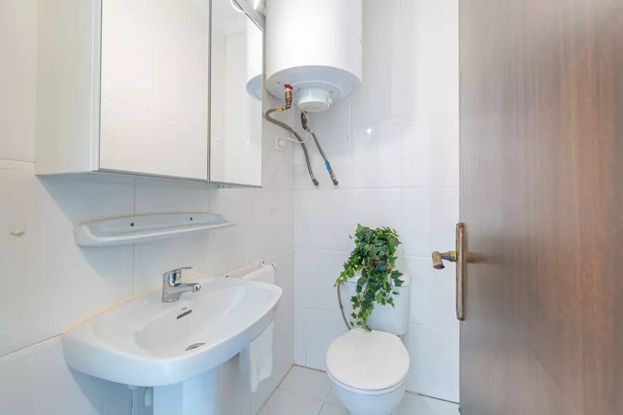 Apartament amb 3 habitacions y llicencia turística.