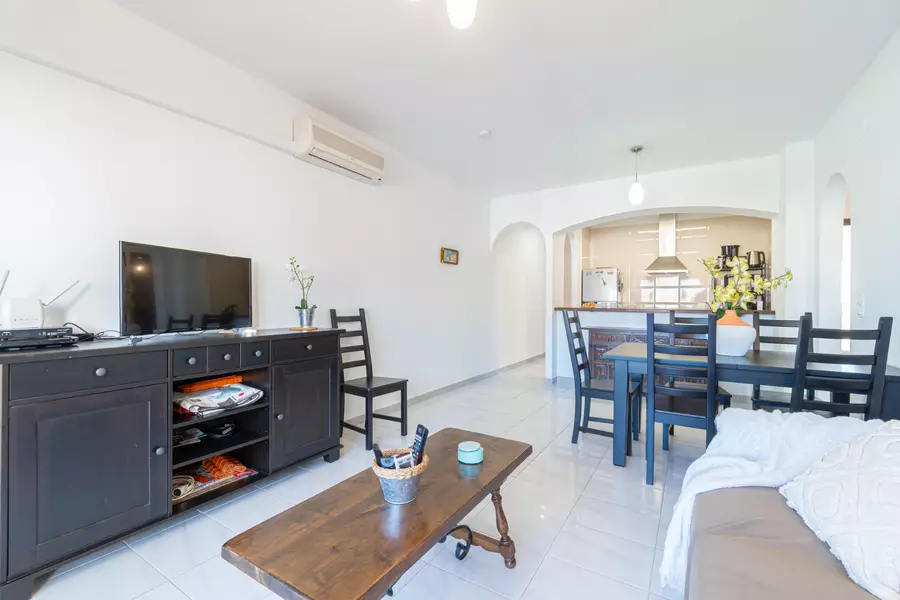 Apartament amb 3 habitacions y llicencia turística.