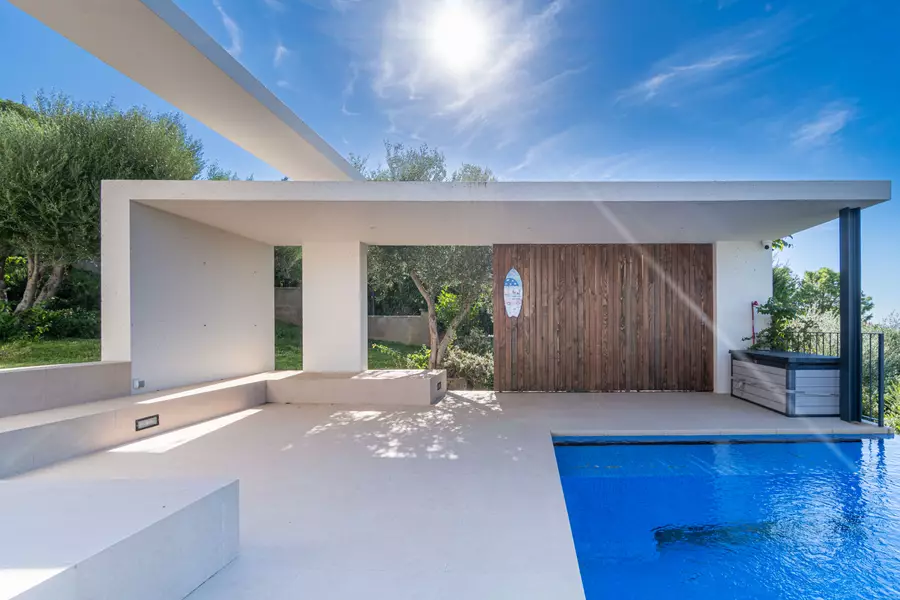 Exklusives Haus mit viel Privatsphäre und Panoramablick.
