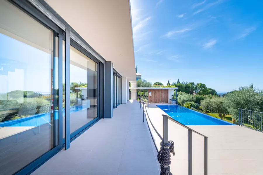 Exklusives Haus mit viel Privatsphäre und Panoramablick.