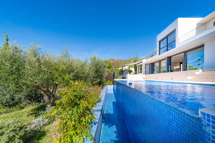 Exklusives Haus mit viel Privatsphäre und Panoramablick.