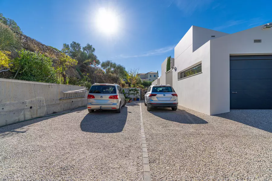 Exklusives Haus mit viel Privatsphäre und Panoramablick.