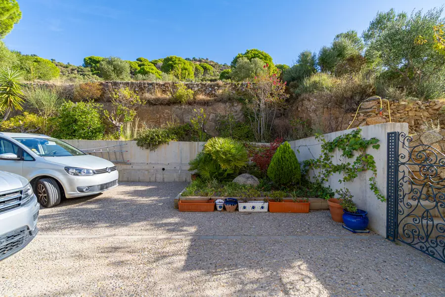 Exklusives Haus mit viel Privatsphäre und Panoramablick.