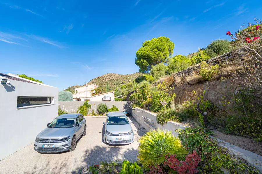 Exklusives Haus mit viel Privatsphäre und Panoramablick.