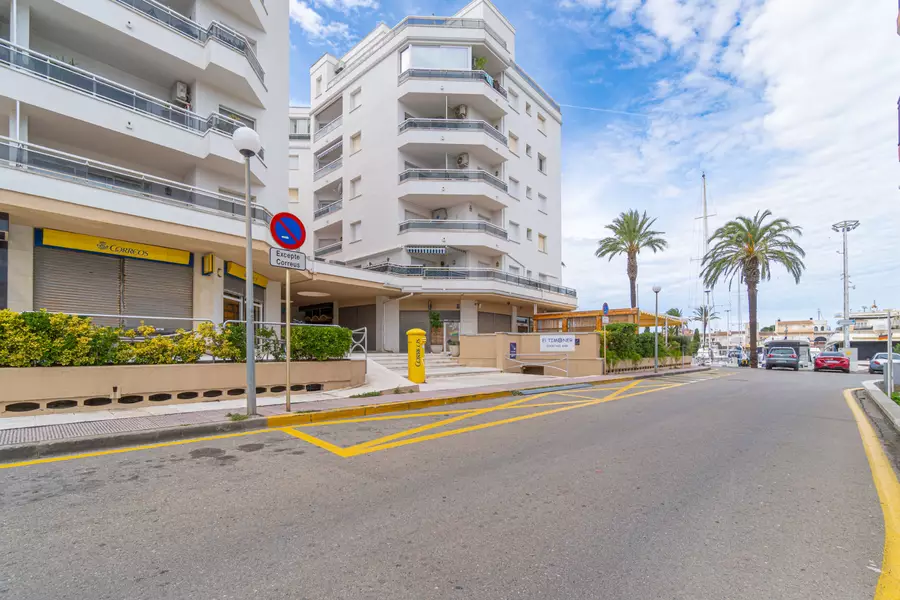 Charming studio with views of the Nautical Club – Empuriabrava