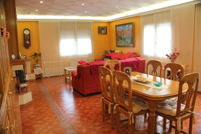 Empuriabrava, house for sale in the quiet urbanization of Mas Nou